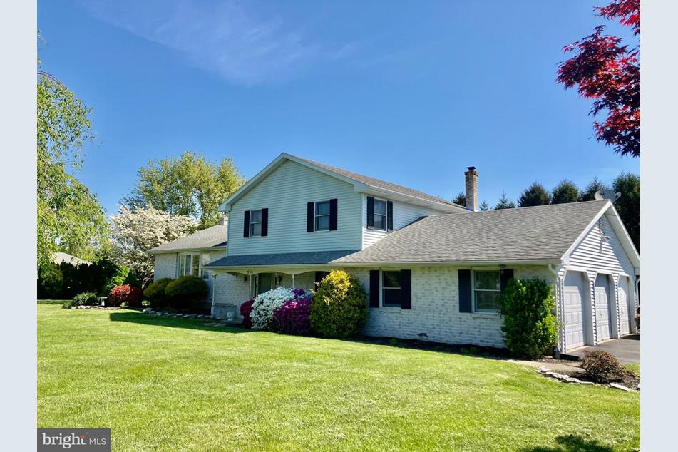 336 Nazareth Dr, Nazareth, PA 18064 MLS PANH108214 Coldwell Banker