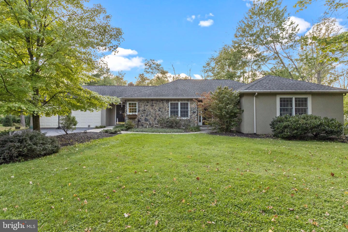 1431 Manor Dr, Lower Saucon Township, PA 18015 MLS PANH2000586
