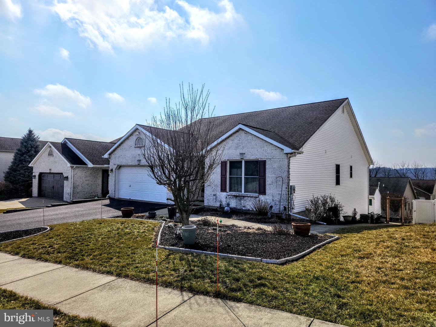 3050 Eisenhower Dr, Northampton, PA 18067 MLS PANH2003654 Coldwell
