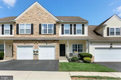 23 Cobblestone Drive, Easton, PA 18045 - Photo 1