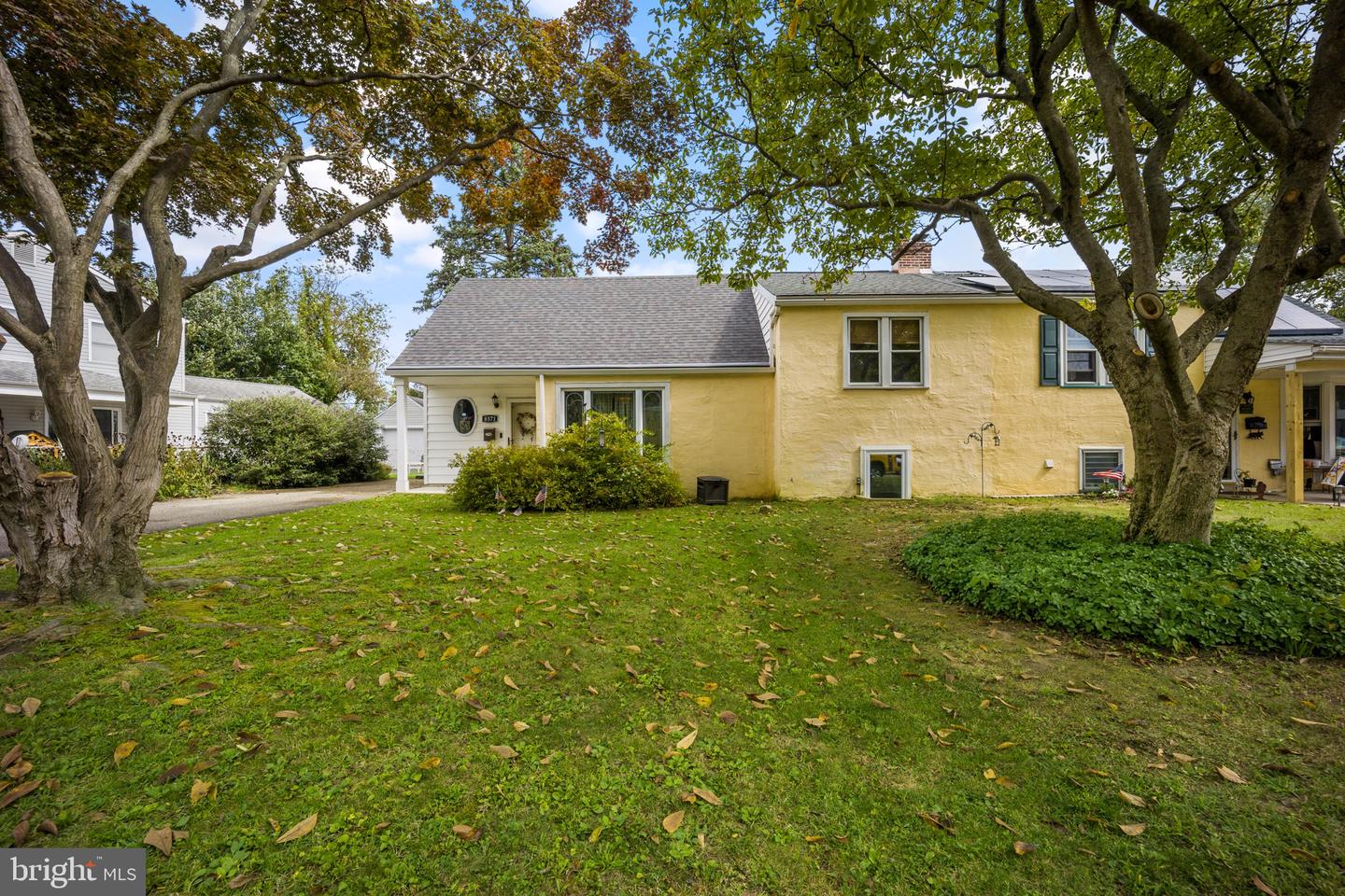 8571 Old Line Rd, Philadelphia, PA 19128 MLS PAPH2033320 Coldwell