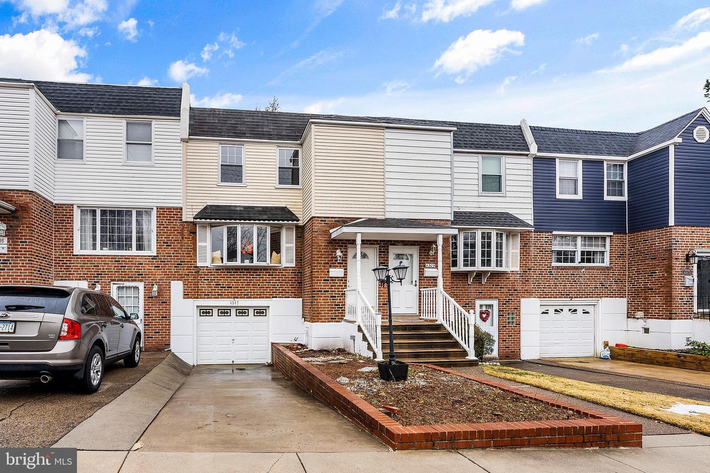 4307 Deerpath Ln, Philadelphia, PA 19154 MLS PAPH2078572 Coldwell