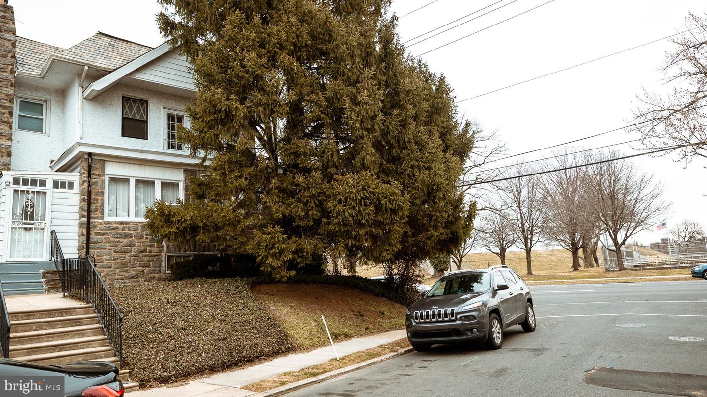 4401 Sherwood Rd, Philadelphia, PA 19131 MLS PAPH2089378 Coldwell