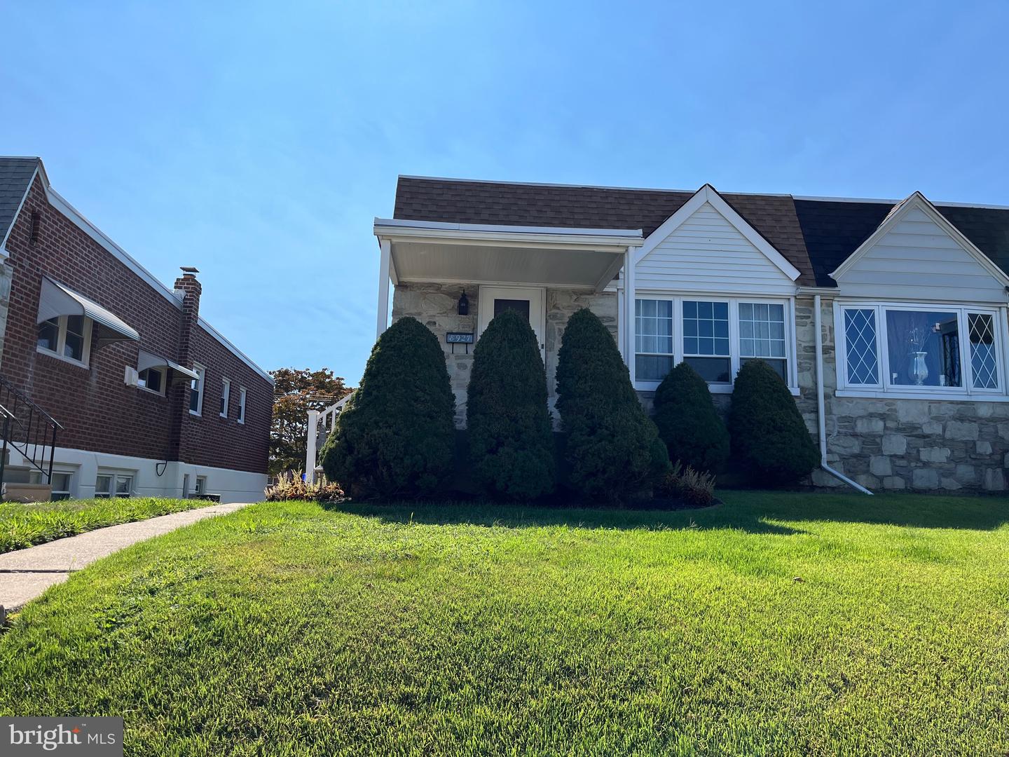 8927 Leonard St, Philadelphia, PA 19152 MLS PAPH2158076 Coldwell Banker