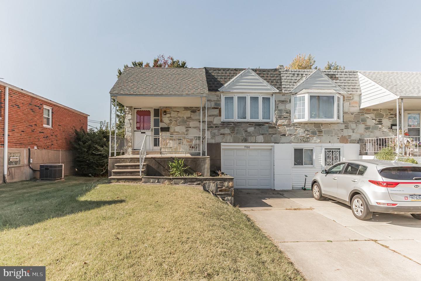 9760 Chapelcroft St, Philadelphia, PA 19115 MLS PAPH2174252