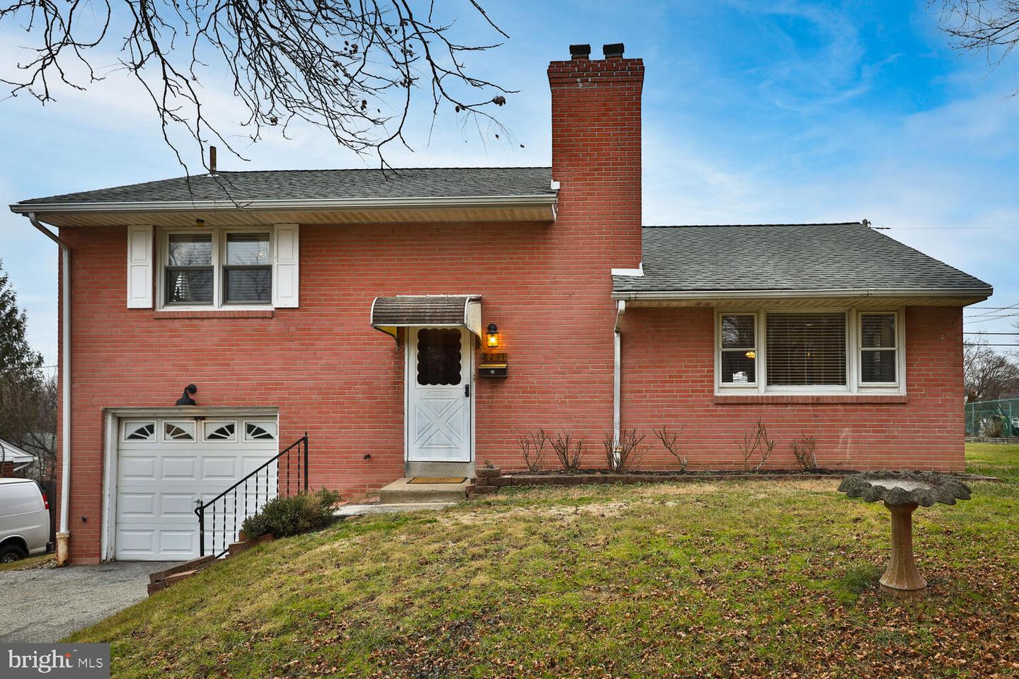 8731 Old Line Rd, Philadelphia, PA 19128 MLS PAPH2195404 Coldwell