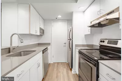 303 Vine Street #106, Philadelphia, PA 19106 - Photo 1