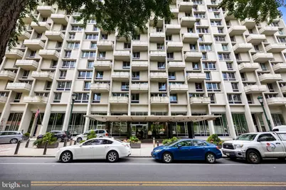 604 S Washington Square #811, Philadelphia, PA 19106 - Photo 1