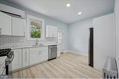 151 Jamestown Avenue, Philadelphia, PA 19127 - Photo 5