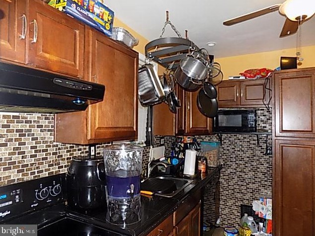 244 Sheldon St, Philadelphia PA 19144-1707 exterior