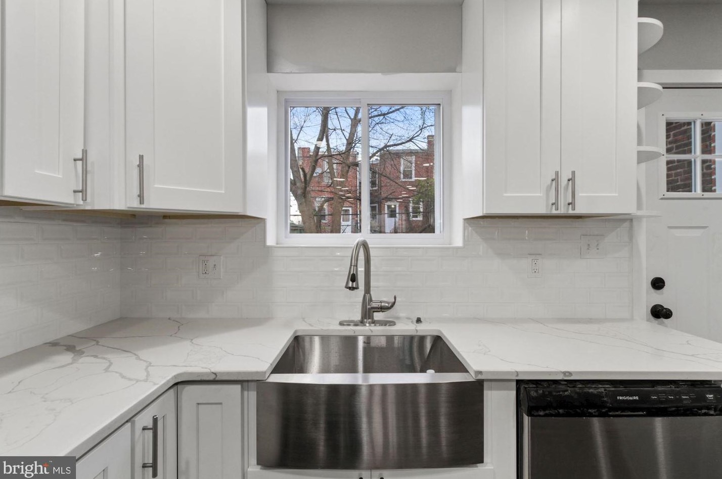 1939 Laveer St, Philadelphia PA 19141-1403 exterior