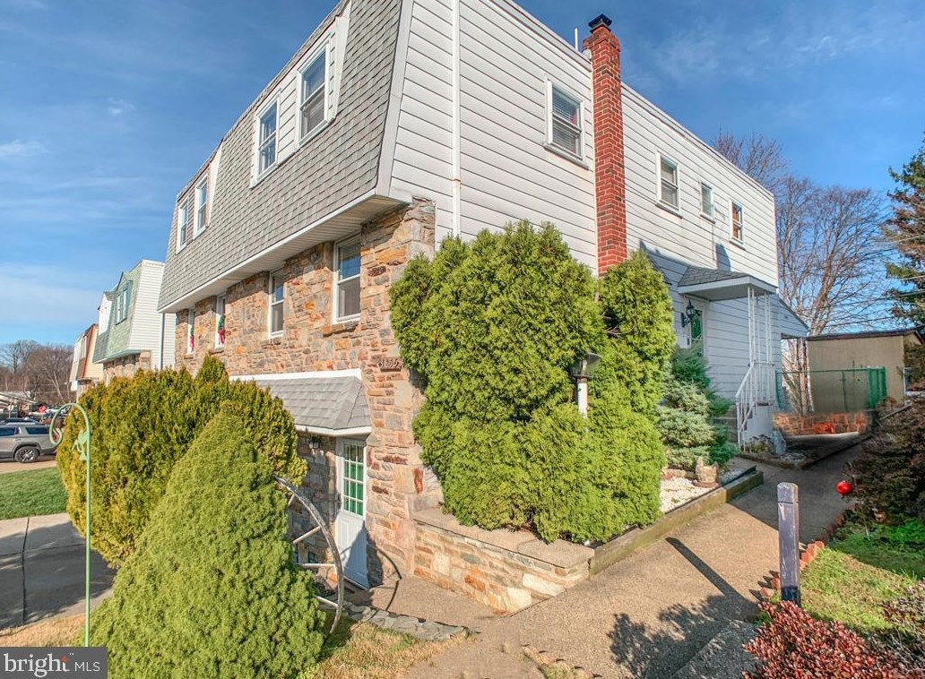 3855 Ronnald Dr, Philadelphia PA  19154-3507 exterior