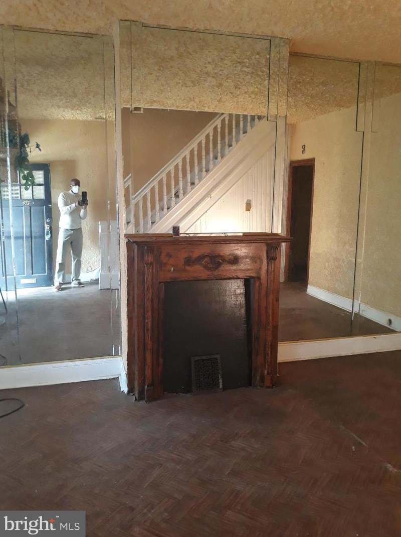 325 Shedaker St, Philadelphia PA  19144-1812 exterior