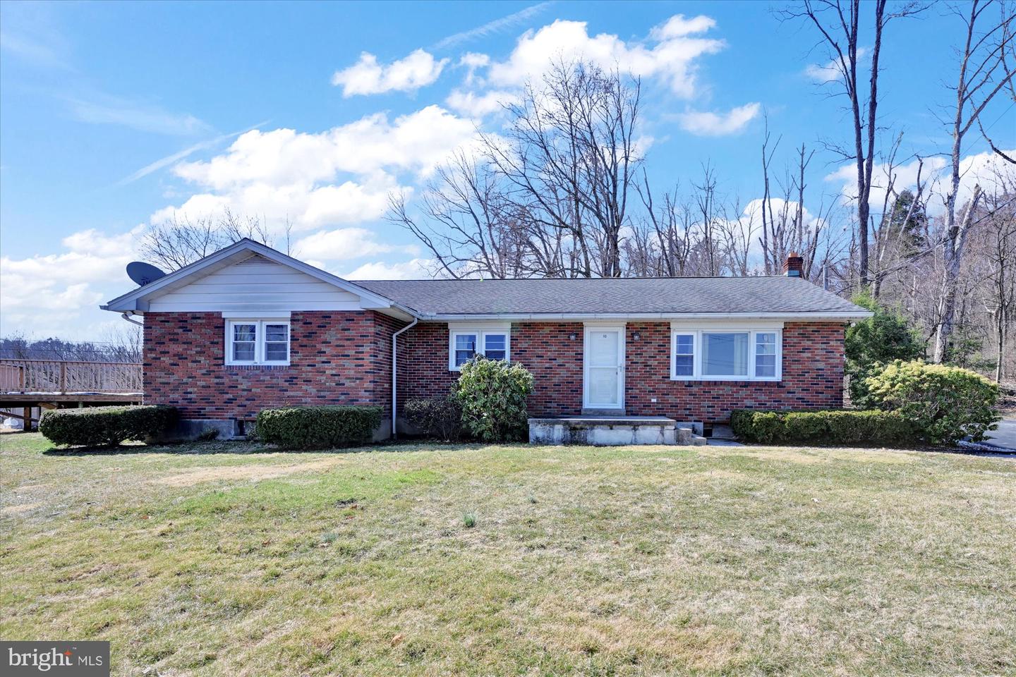 10 Crestview Dr, Schuylkill Haven, PA 17972 MLS PASK2004630