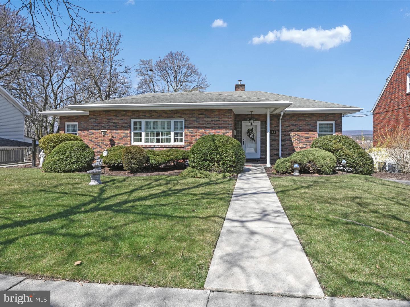 2148 Mahantongo St, Pottsville, PA 17901 MLS PASK2008906 Coldwell