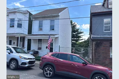 330 W Poplar Street, Shenandoah, PA 17976 - Photo 1