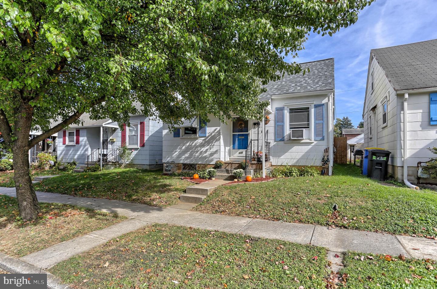 977 Lancaster Ave, York, PA 17403 MLS PAYK2008340 Coldwell Banker