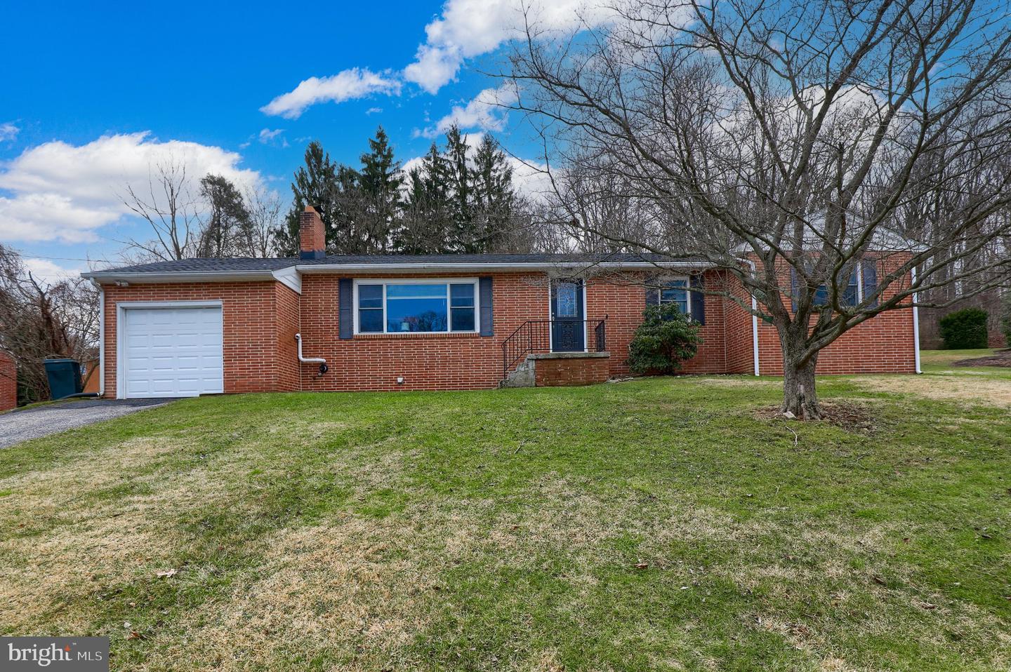 199 W Main St, Windsor, PA 17366 MLS PAYK2016214 Coldwell Banker