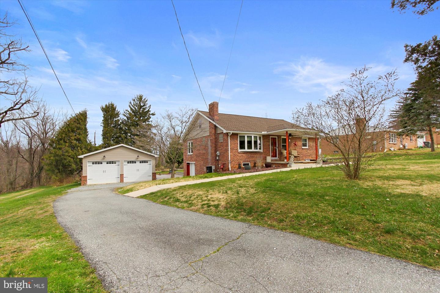 3015 E Prospect Rd, York, PA 17402 MLS PAYK2019782 Coldwell Banker