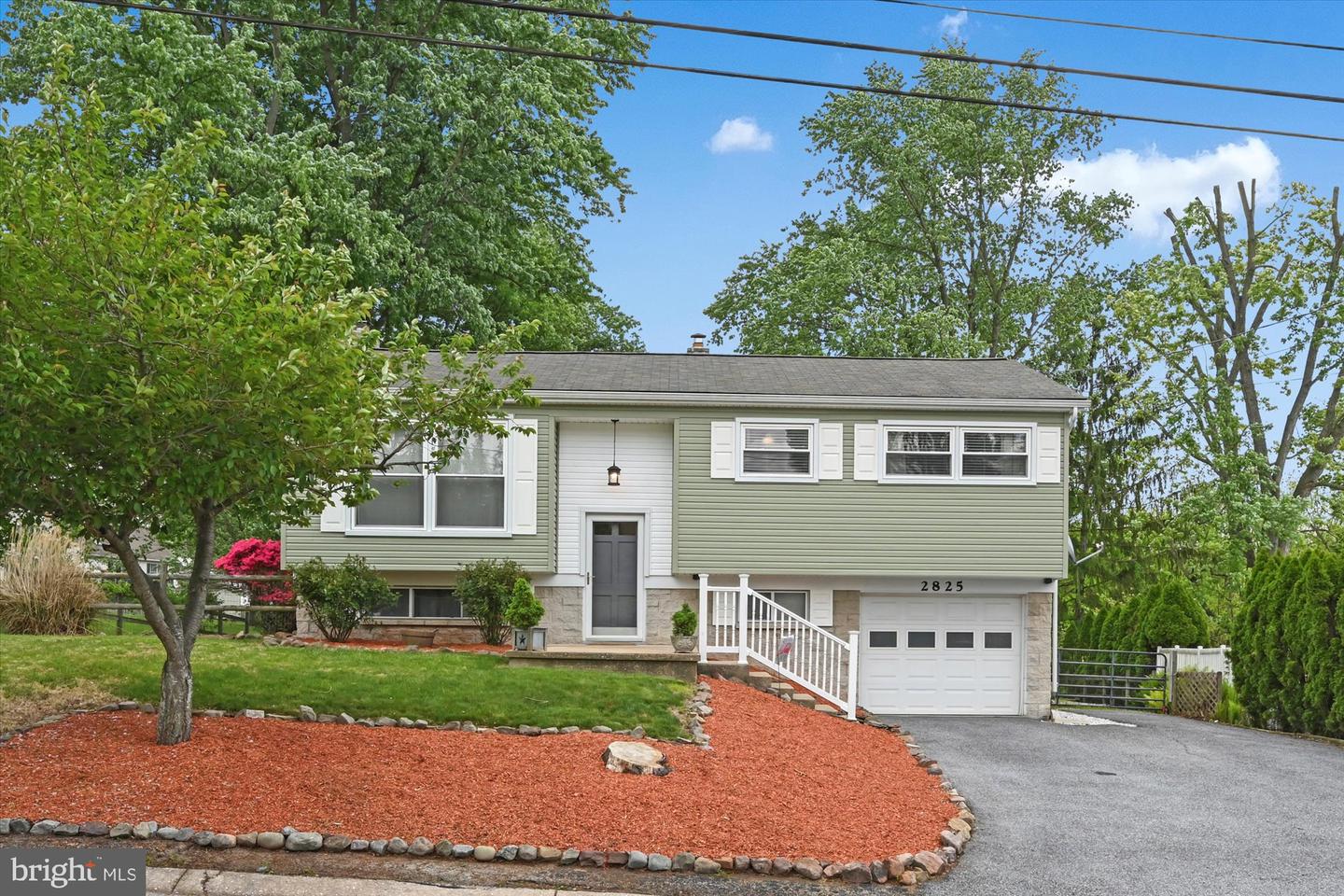 2825 Anita Dr, Dover, PA 17315 MLS PAYK2022602 Coldwell Banker