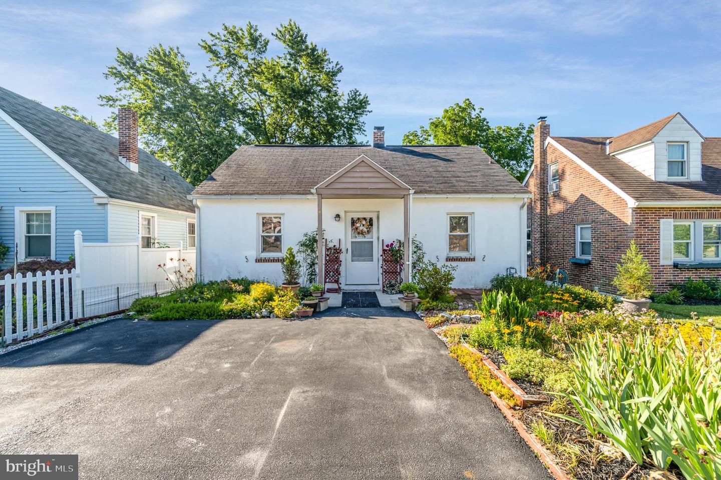 1494 W Princess St, York, PA 17404 MLS PAYK2024974 Coldwell Banker