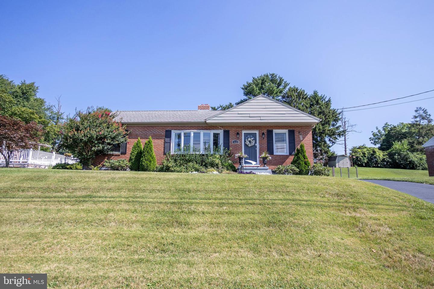 1625 Bannister St, York, PA 17404 MLS PAYK2026976 Coldwell Banker