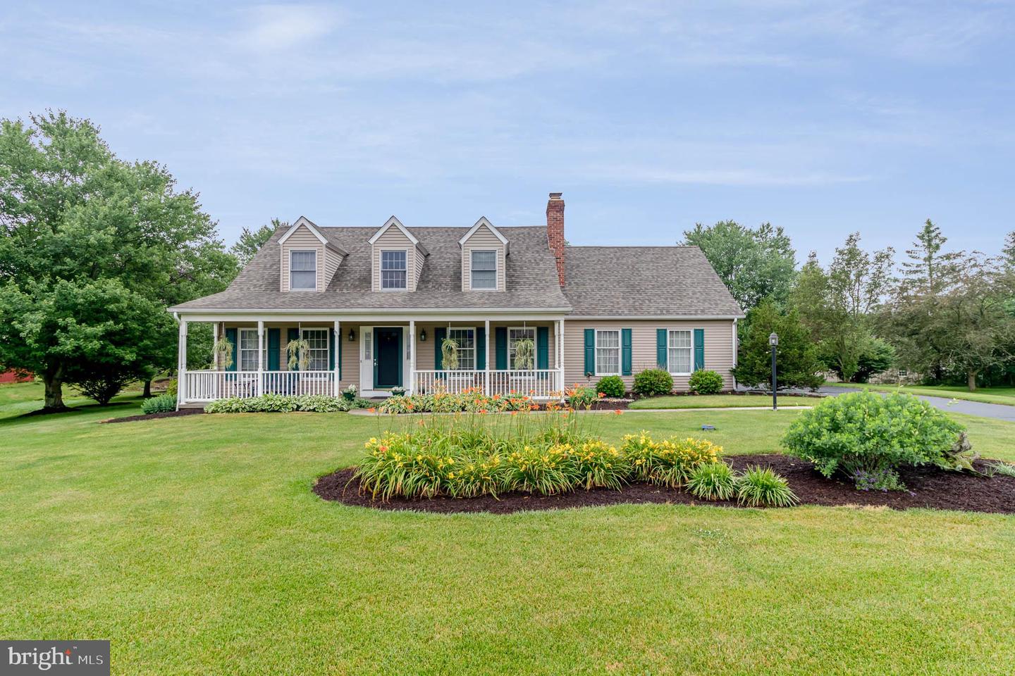 20 S Seasons Dr, Dillsburg, PA 17019 MLS PAYK2027182 Coldwell Banker