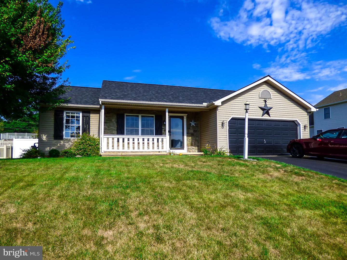 290 Pebble Beach Dr, Mount Wolf, PA 17347 MLS PAYK2028738 Coldwell Banker