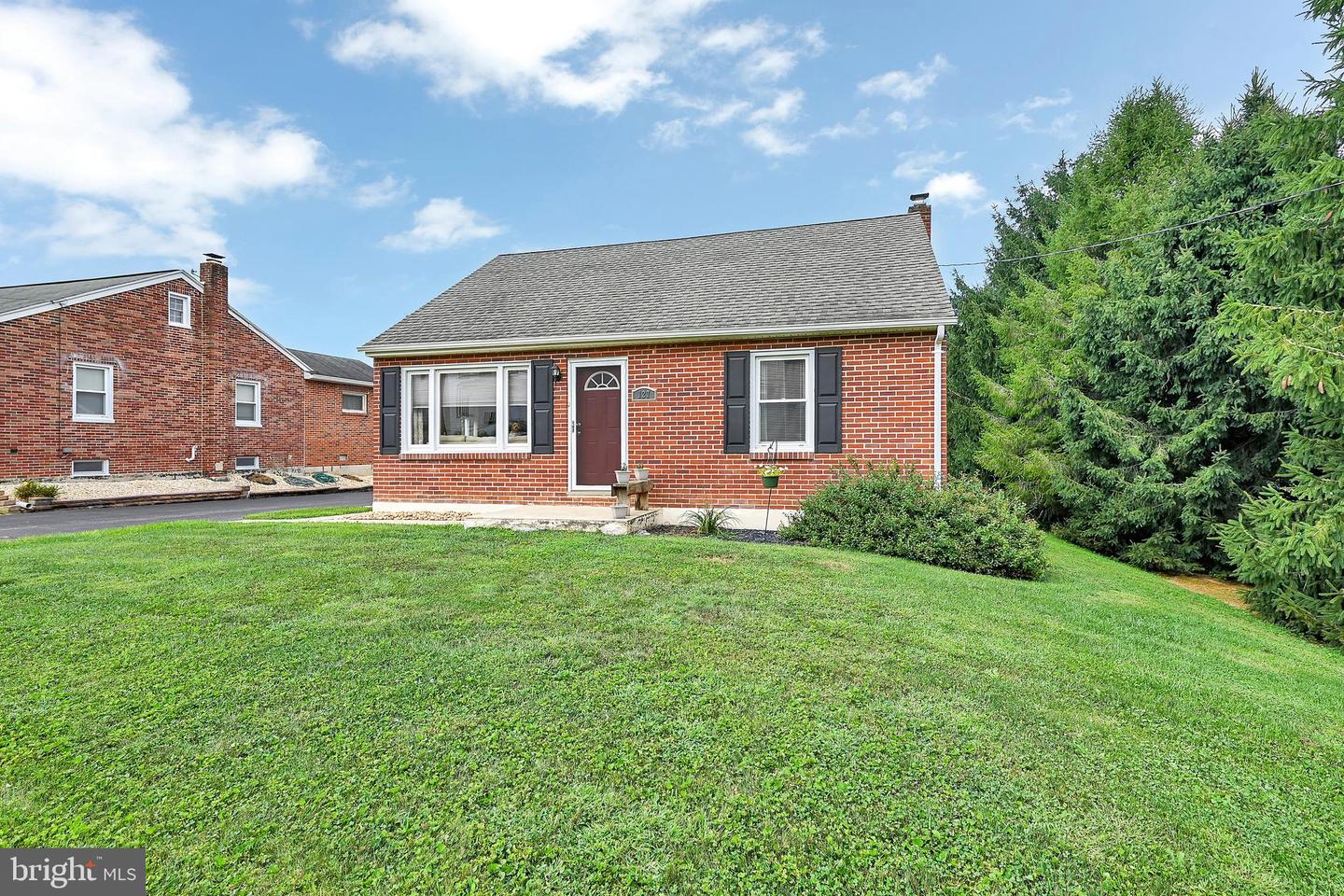 127 Church St, Seven Valleys, PA 17360 MLS PAYK2028876 Coldwell Banker