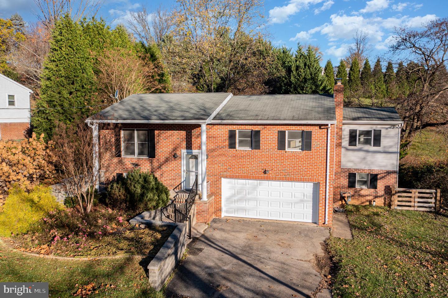 204 Loucks St, York, PA 17403 MLS PAYK2032598 Coldwell Banker