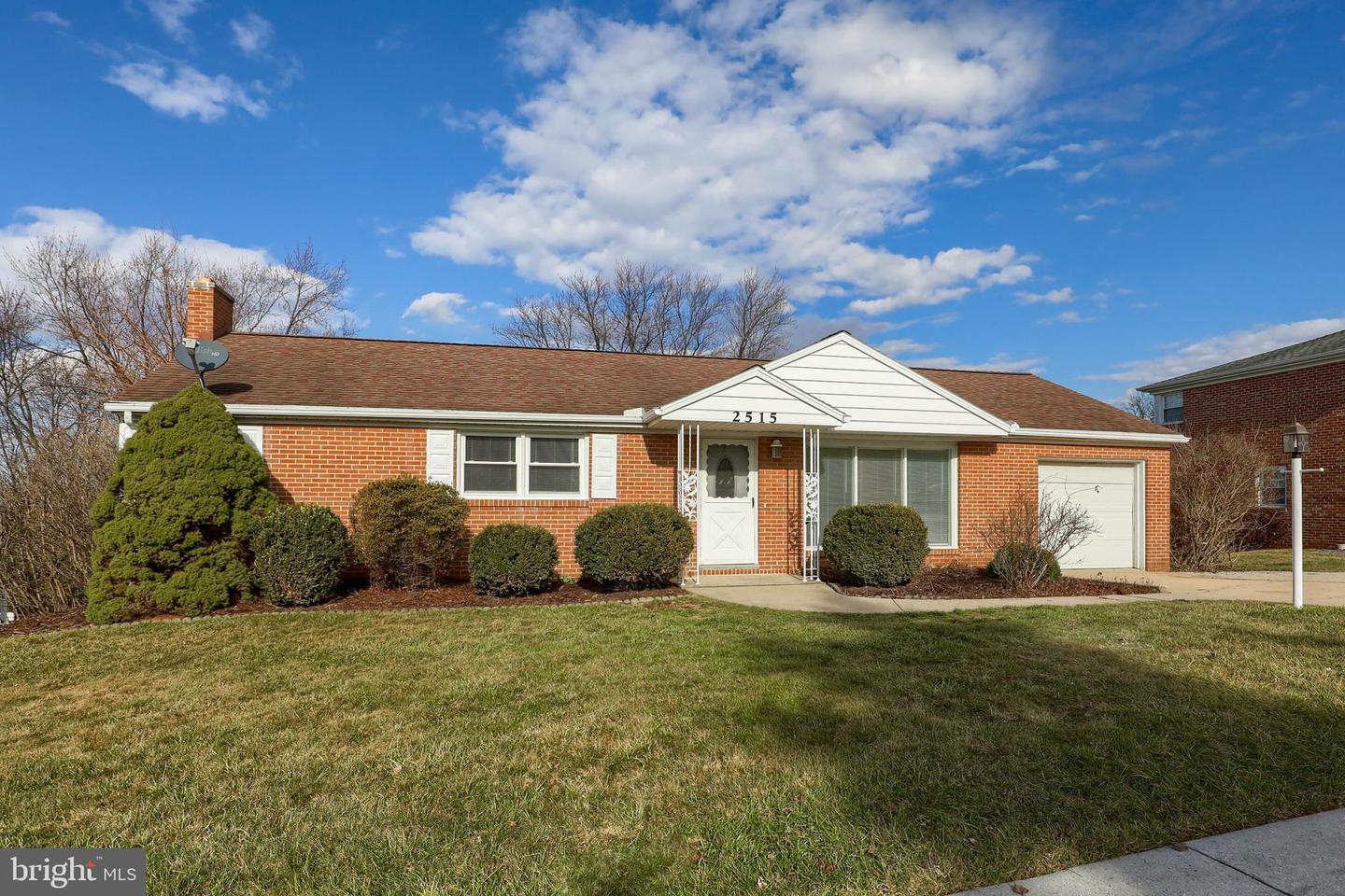 2515 Eastwood Dr, York, PA 17402 MLS PAYK2034892 Coldwell Banker