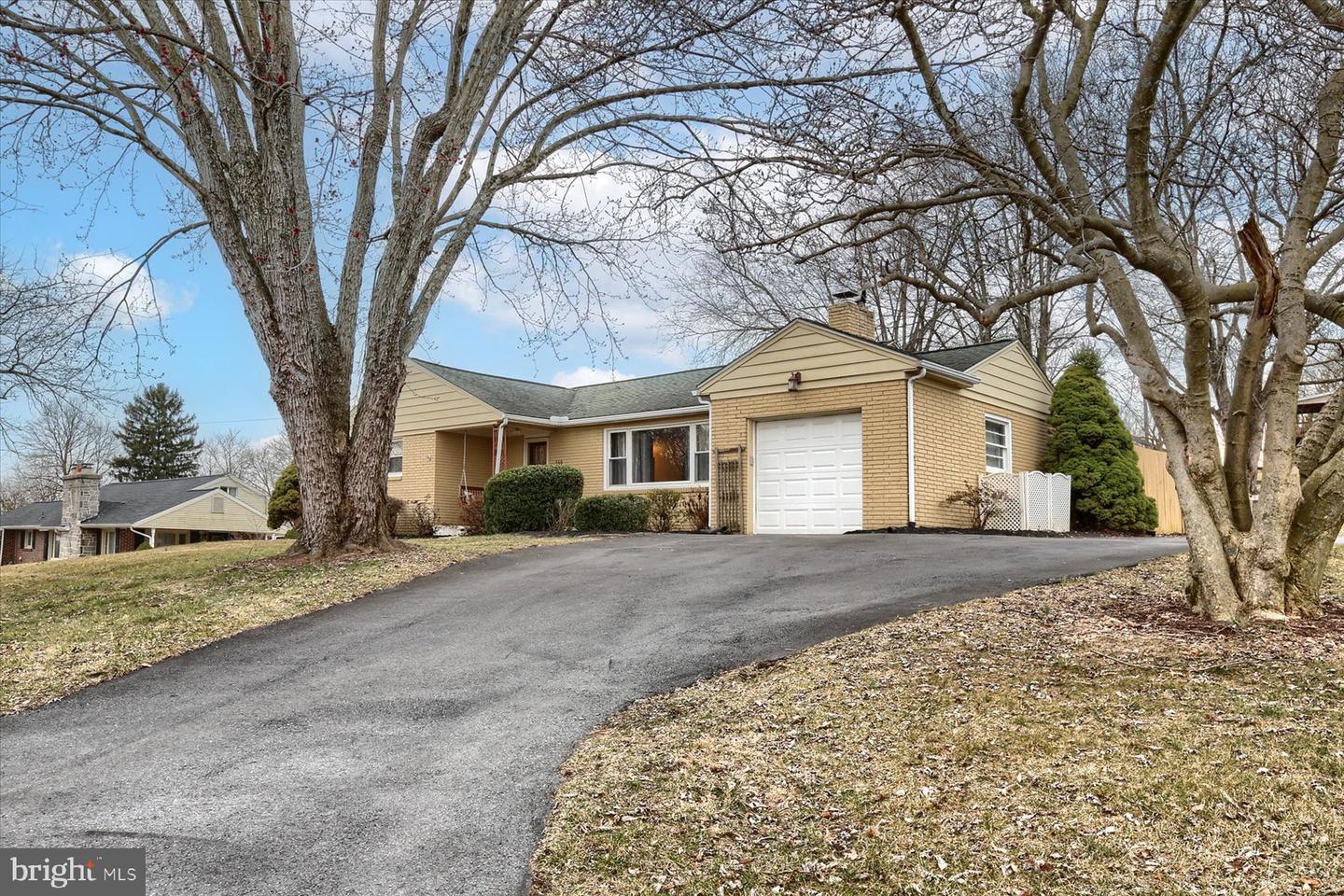 509 Harrisburg Pike, Dillsburg, PA 17019 MLS PAYK2036228 Coldwell