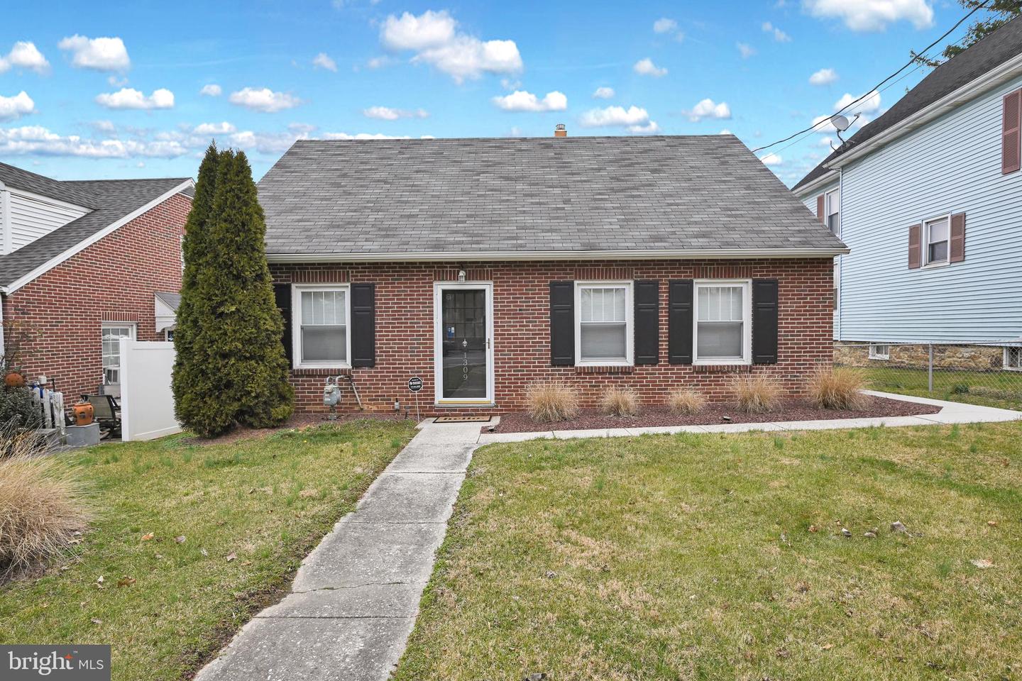 1309 S Queen St, York, PA 17403 MLS PAYK2037106 Coldwell Banker