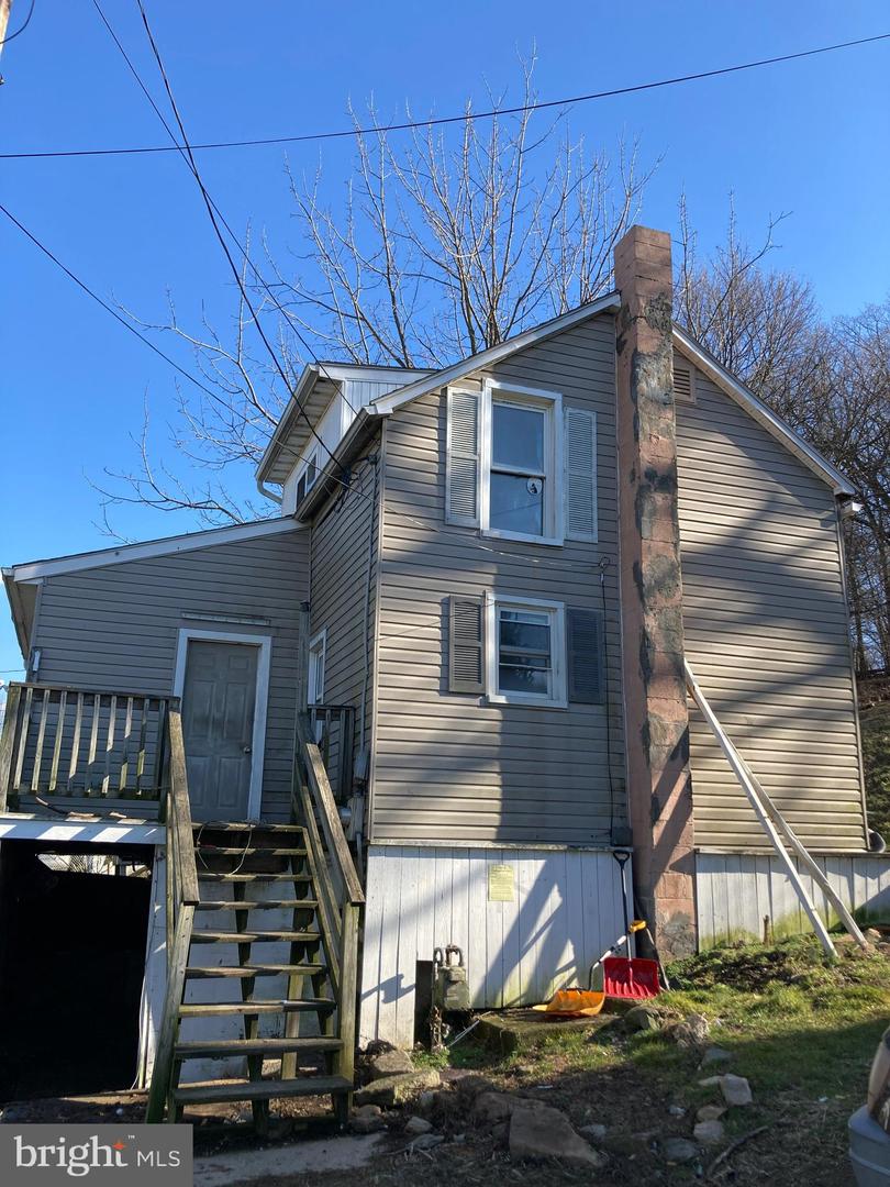 22 E Pennsylvania Ave, Yoe, PA 17313 MLS PAYK2037142 Coldwell Banker