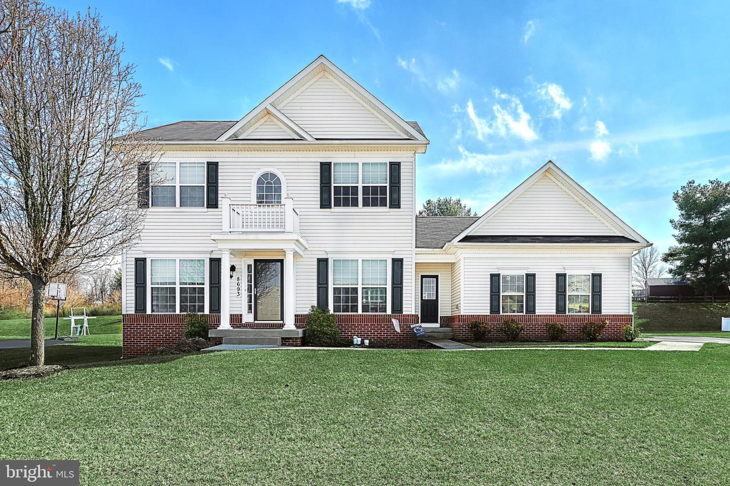 8693 Fairway Ct, Seven Valleys, PA 17360 MLS PAYK2037276 Coldwell