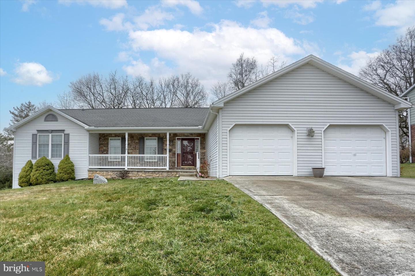 39 Impala Dr, Dillsburg, PA 17019 MLS PAYK2038382 Coldwell Banker