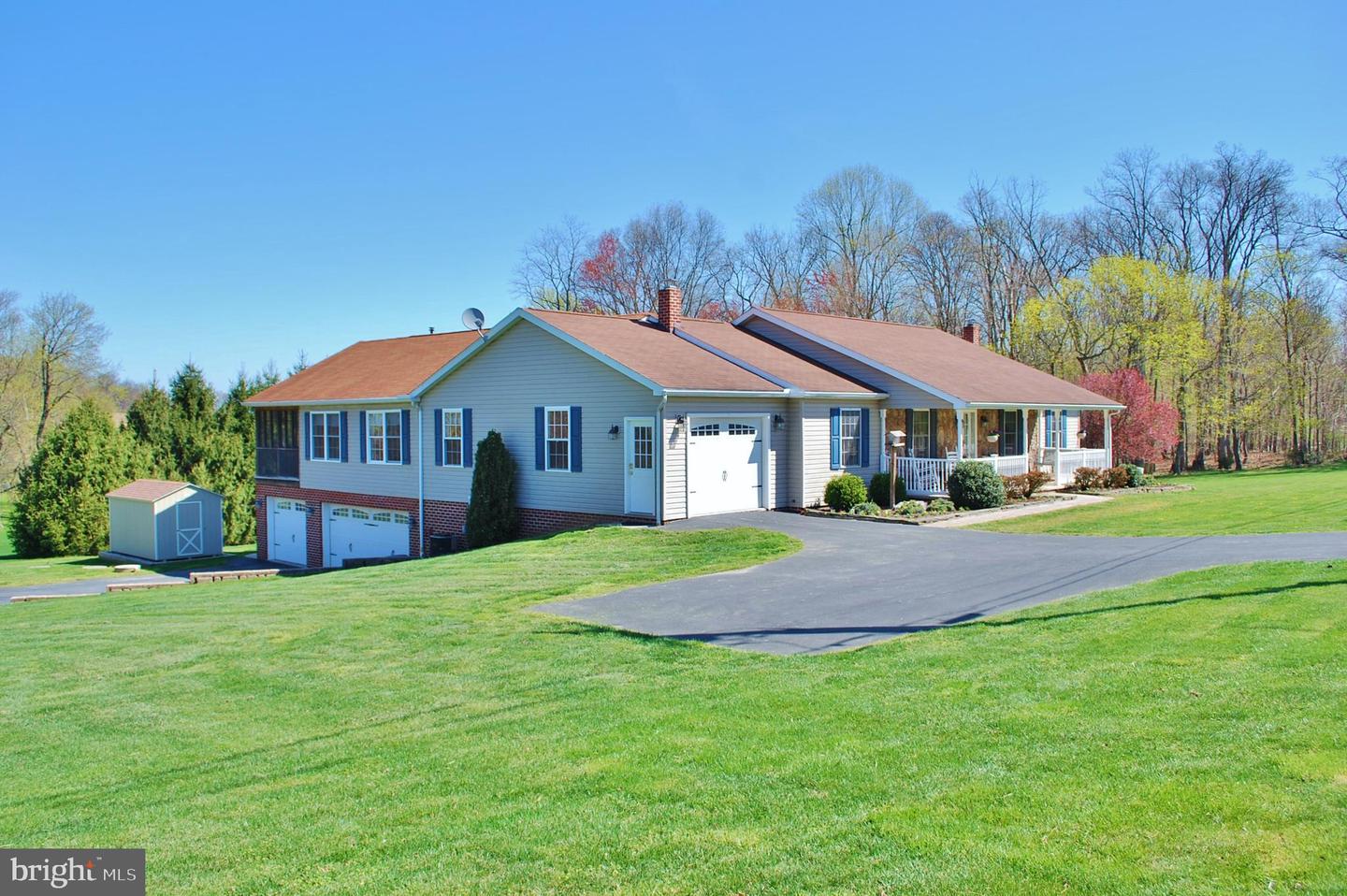 4523 Shaffer Rd, Seven Valleys, PA 17360 MLS PAYK2038934 Coldwell