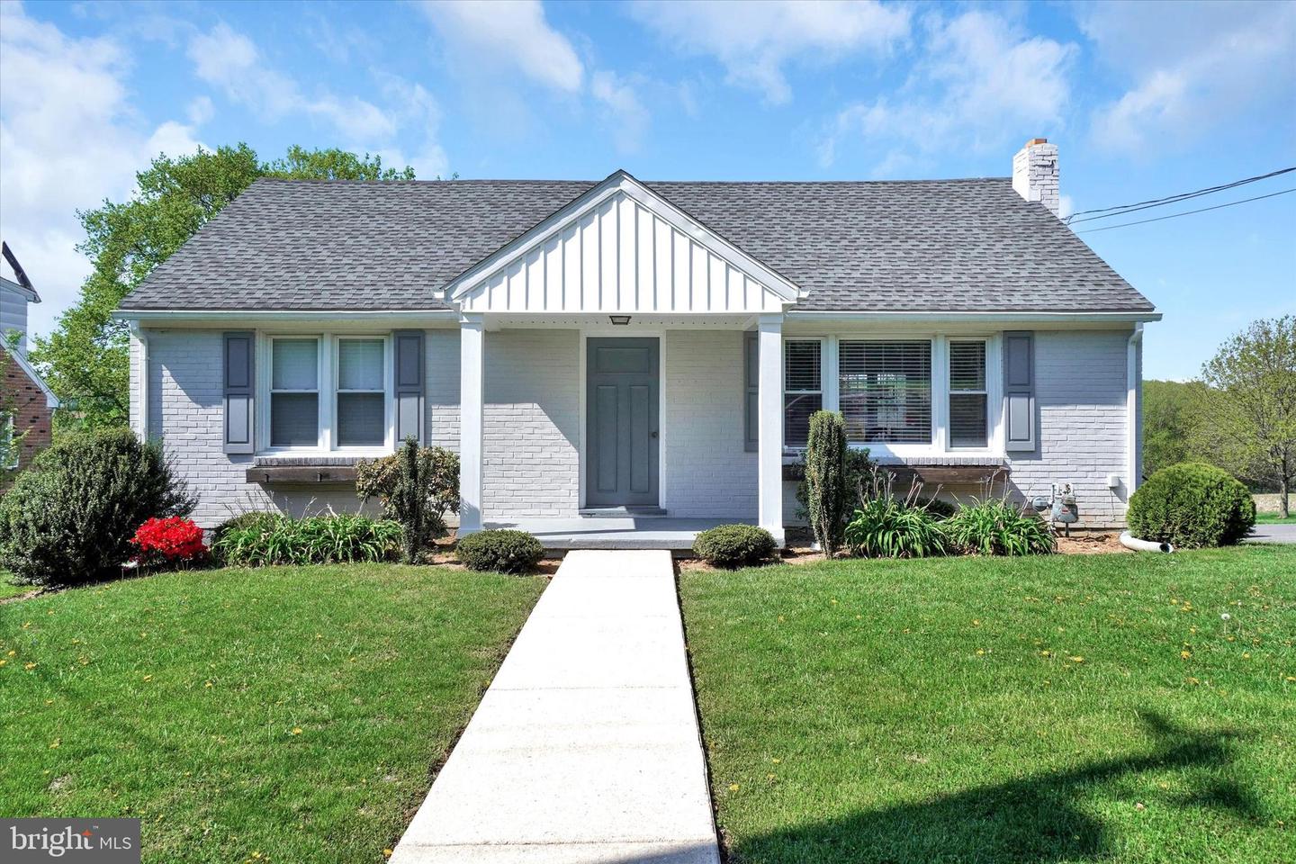 105 Main St, Seven Valleys, PA 17360 MLS PAYK2039500 Coldwell Banker