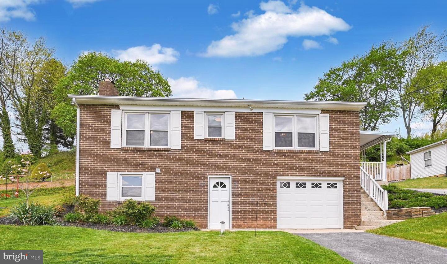 248 Pine St, Glen Rock, PA 17327 MLS PAYK2039914 Coldwell Banker