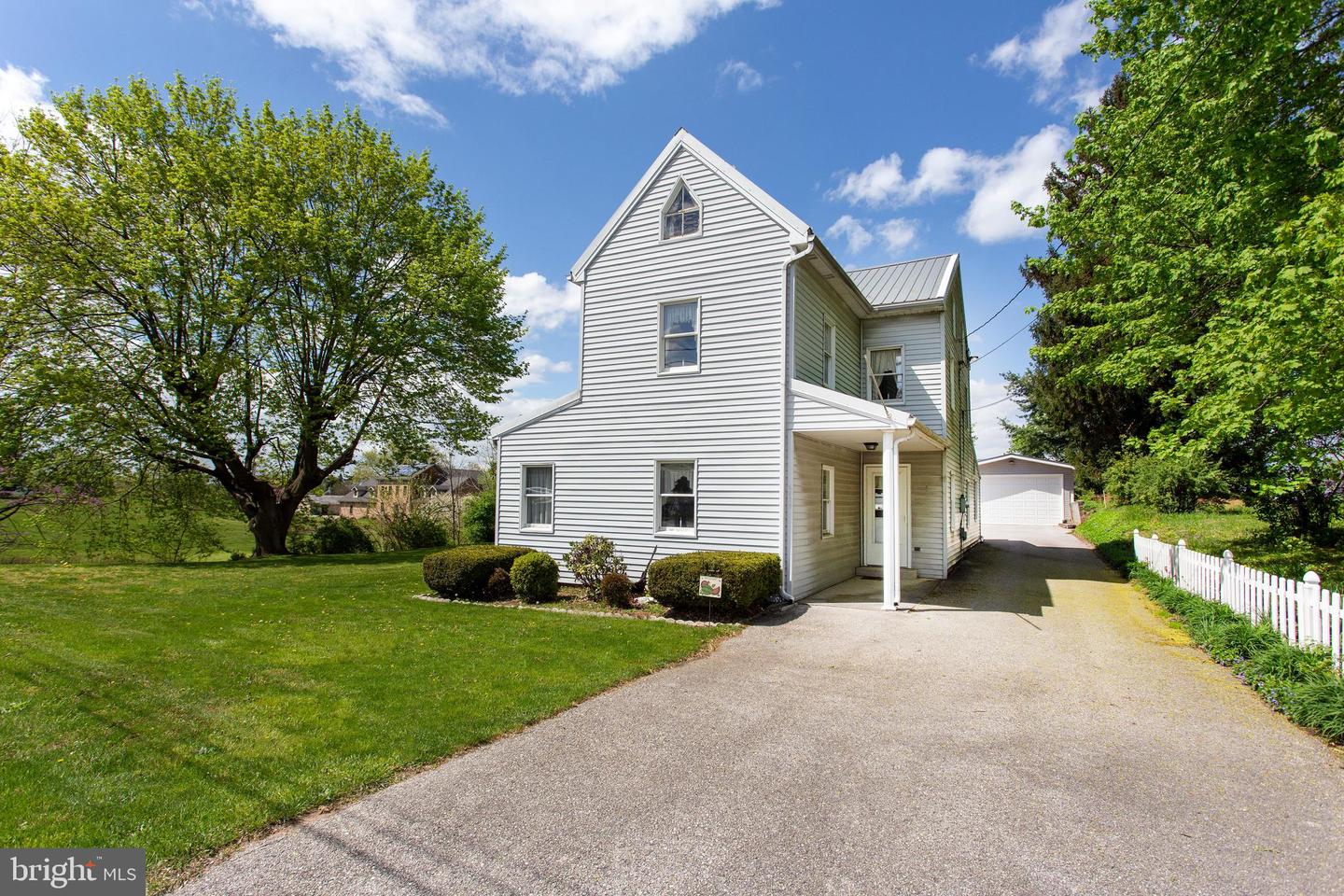 6839 Lincoln Hwy, Thomasville, PA 17364 MLS PAYK2040022 Coldwell Banker