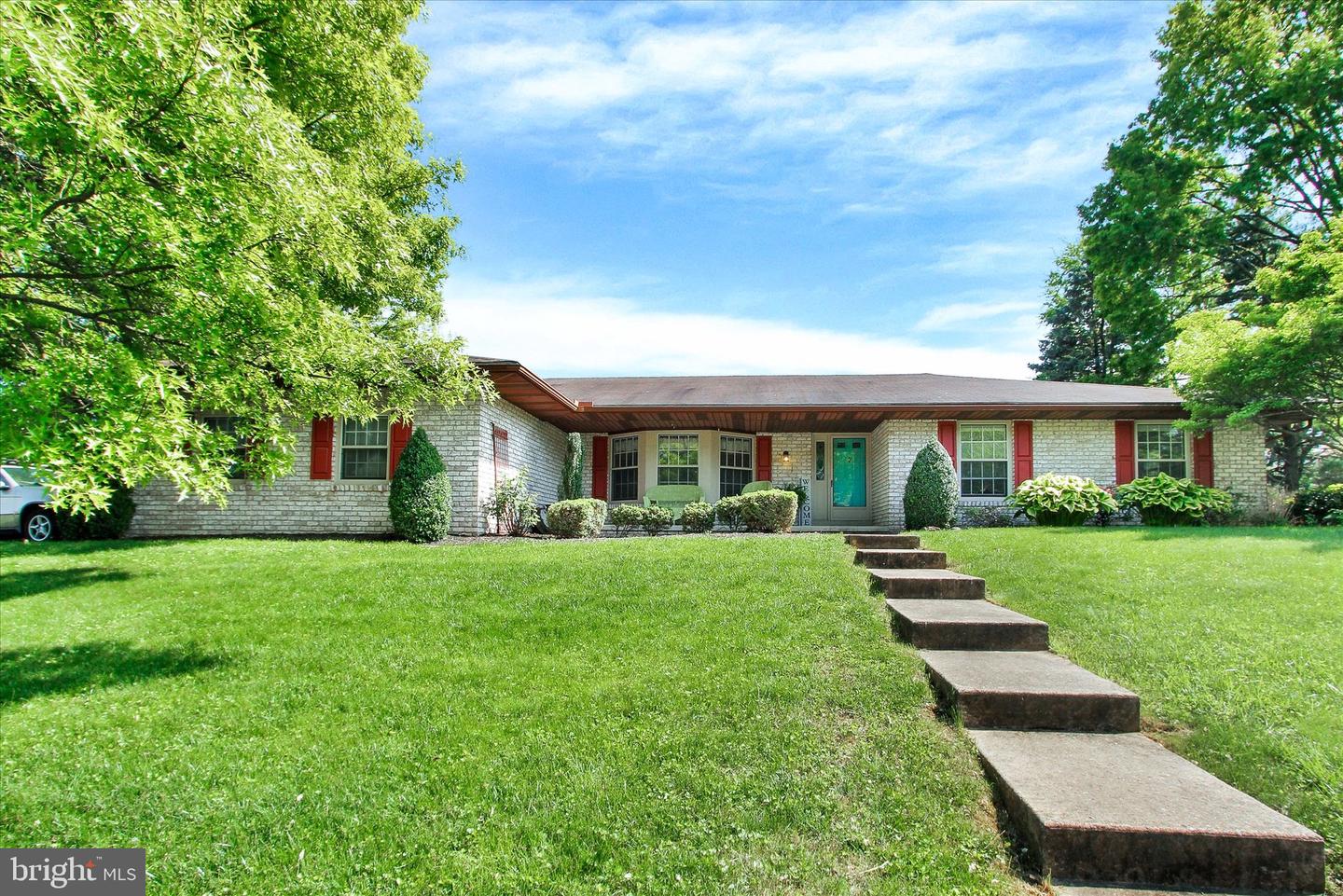 2450 Sutton Rd, York, PA 17403 MLS PAYK2041244 Coldwell Banker