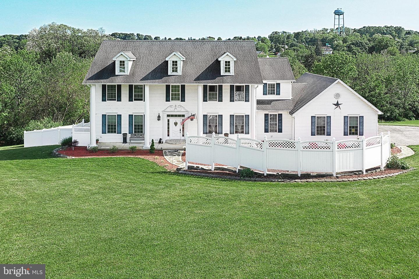 360 Yoe Dr, Yoe, PA 17313 MLS PAYK2041438 Coldwell Banker