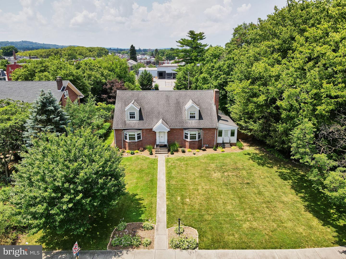 4 Elmwood Blvd, York, PA 17403 MLS PAYK2044852 Coldwell Banker