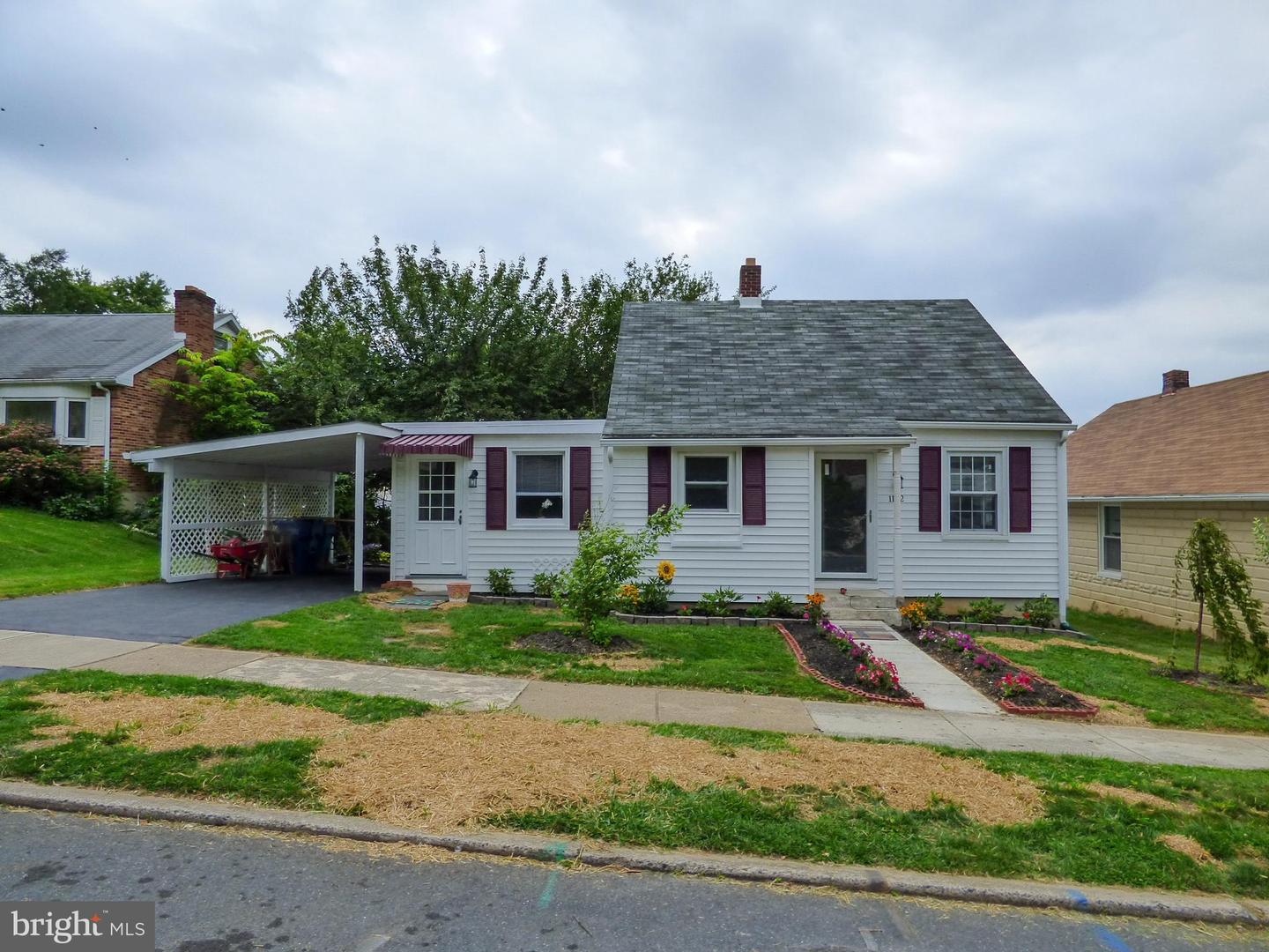 1102 Lancaster Ave, York, PA 17402 MLS PAYK2045104 Coldwell Banker