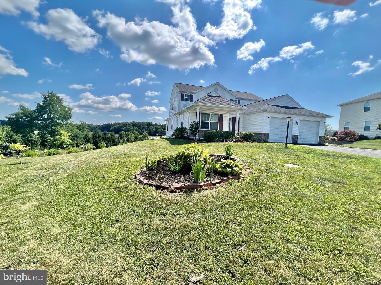 1125 Park Ave, Dillsburg, PA 17019 MLS PAYK2046152 Coldwell Banker