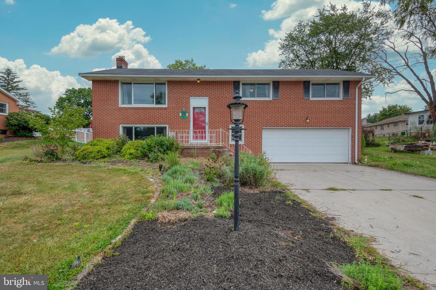 2119 Twin Brooks Dr, York, PA 17408 MLS PAYK2047800 Coldwell Banker