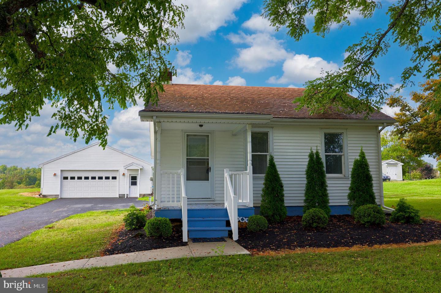 692 Old York Rd, Dillsburg, PA 17019 MLS PAYK2048980 Coldwell Banker