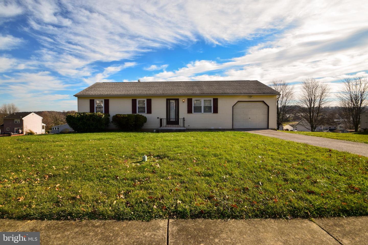 217 Lartry Dr, Red Lion, PA 17356 MLS PAYK2052704 Coldwell Banker