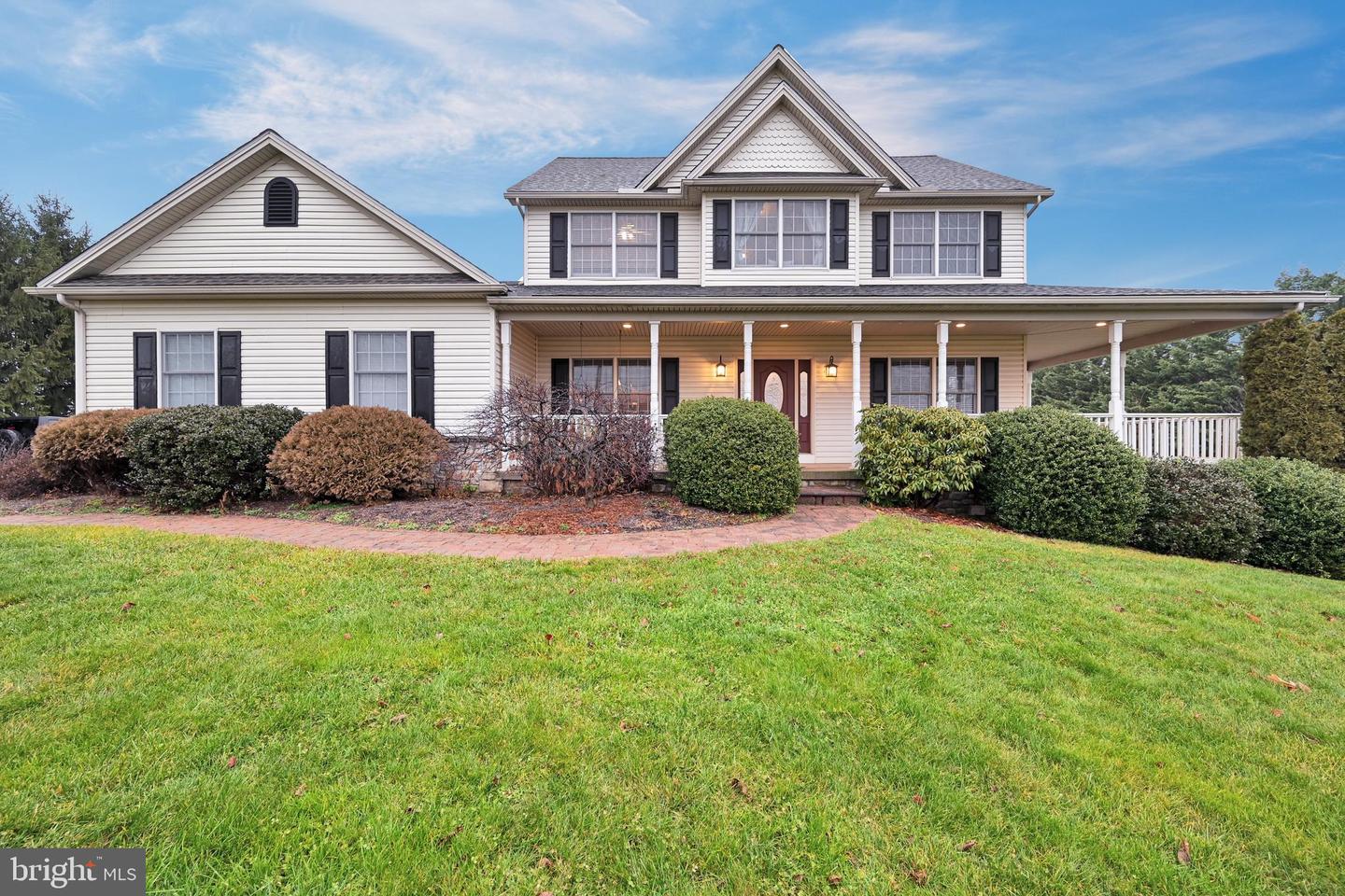 1469 Main St, New Park, PA 17352 MLS PAYK2053790 Coldwell Banker