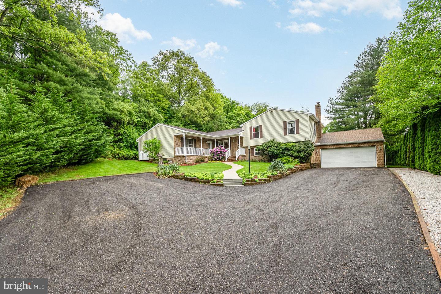 2689 Glen Rock Rd, Glen Rock, PA 17327 - MLS PAYK2060428 - Coldwell Banker